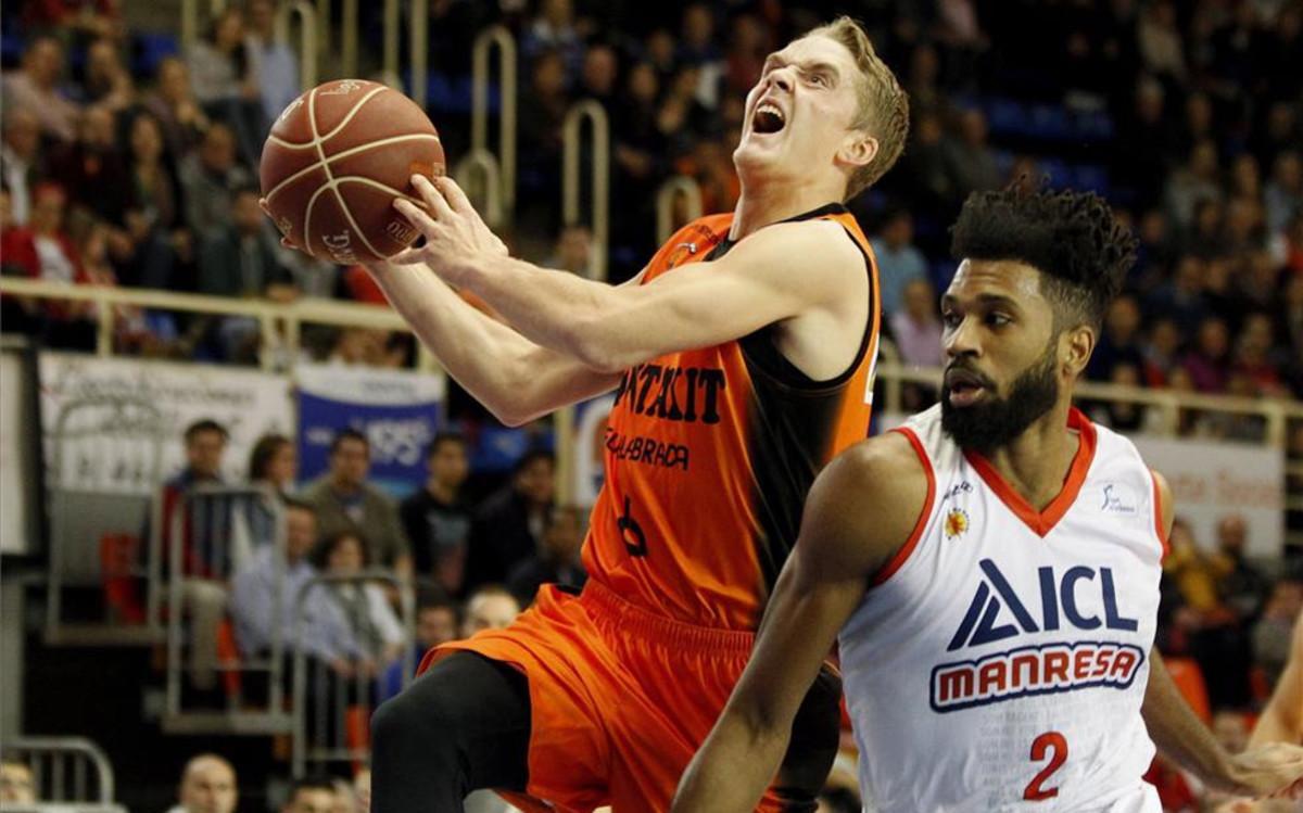 Hakanson juega cedido por el Barça en el Fuenlabrada