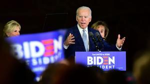 El supermartes demócrata consolida la pugna entre Biden (foto) y Sanders.