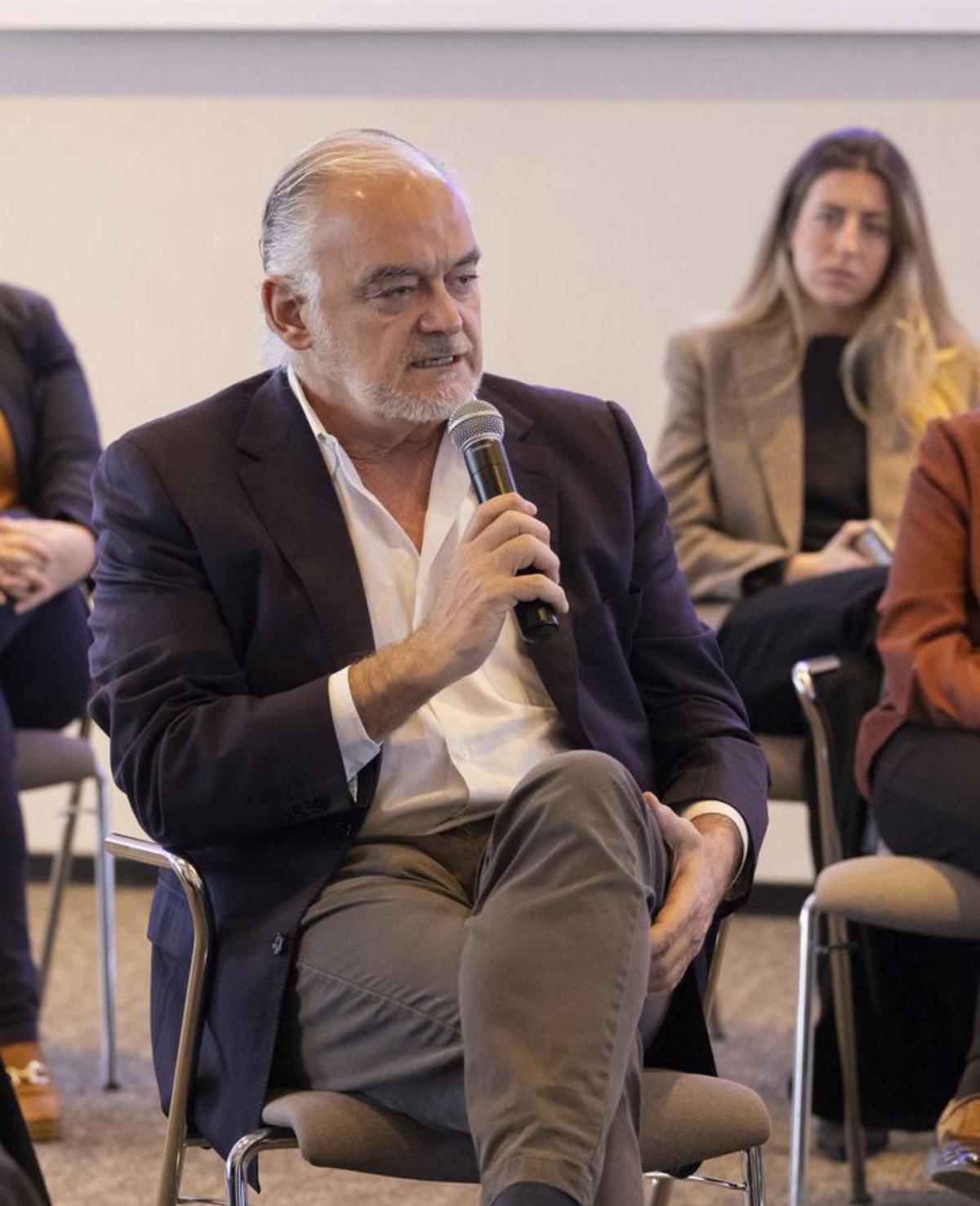 González Pons i Javi López defensen les regions en el pols pressupostari