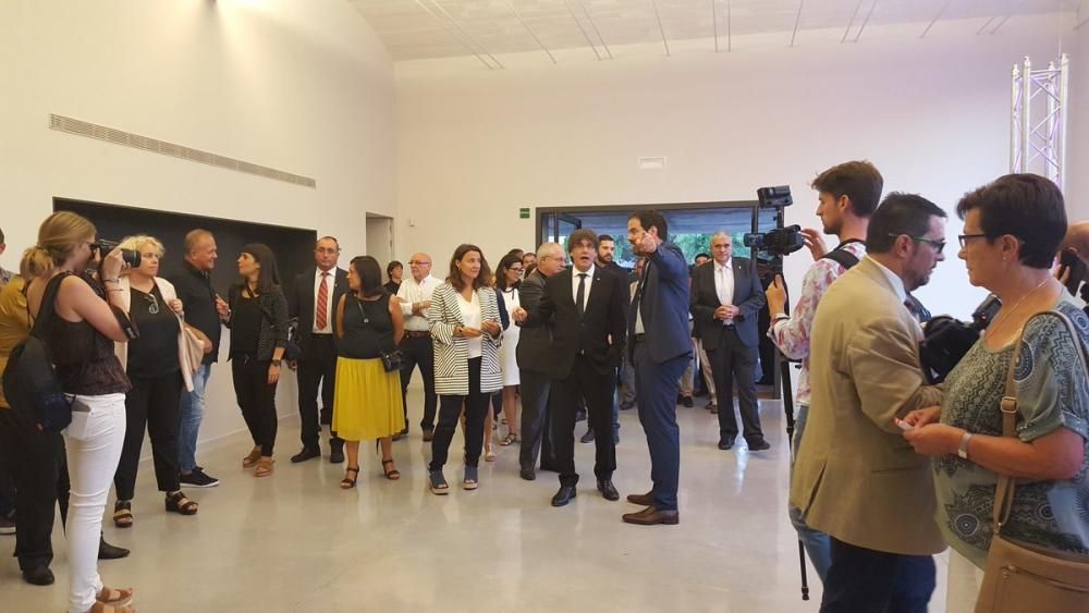 Puigdemont inaugura Cal Carrera, a Sallent