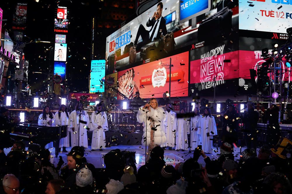 Mariah Carey actuant a Times Square durant la nit de Cap d'Any