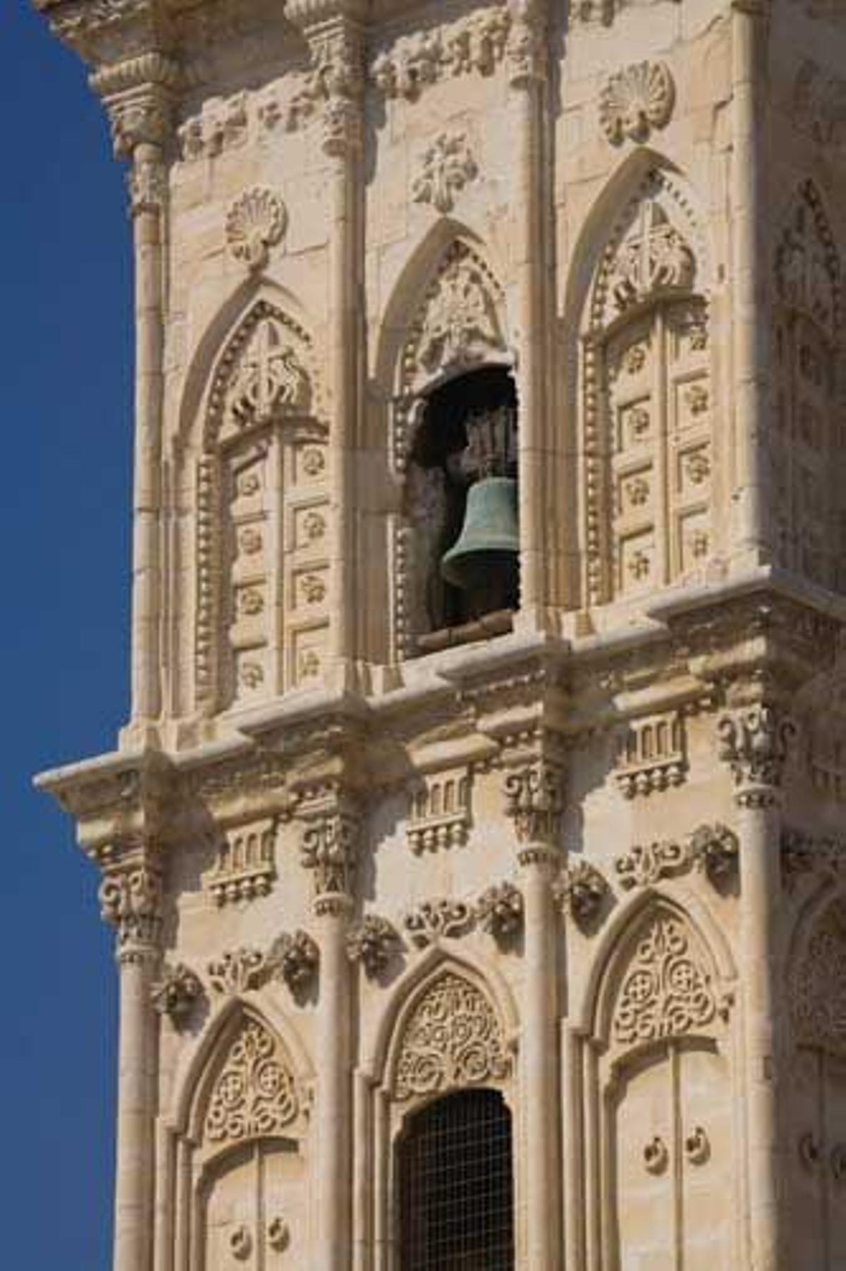 Detalle de la torre de la Iglesia de San Lázaro, que data del sglo IX y toma su nombre de San Lázaro de Betania. Es aquí donde, según la tradición ortodoxa, está enterrado el Santo.