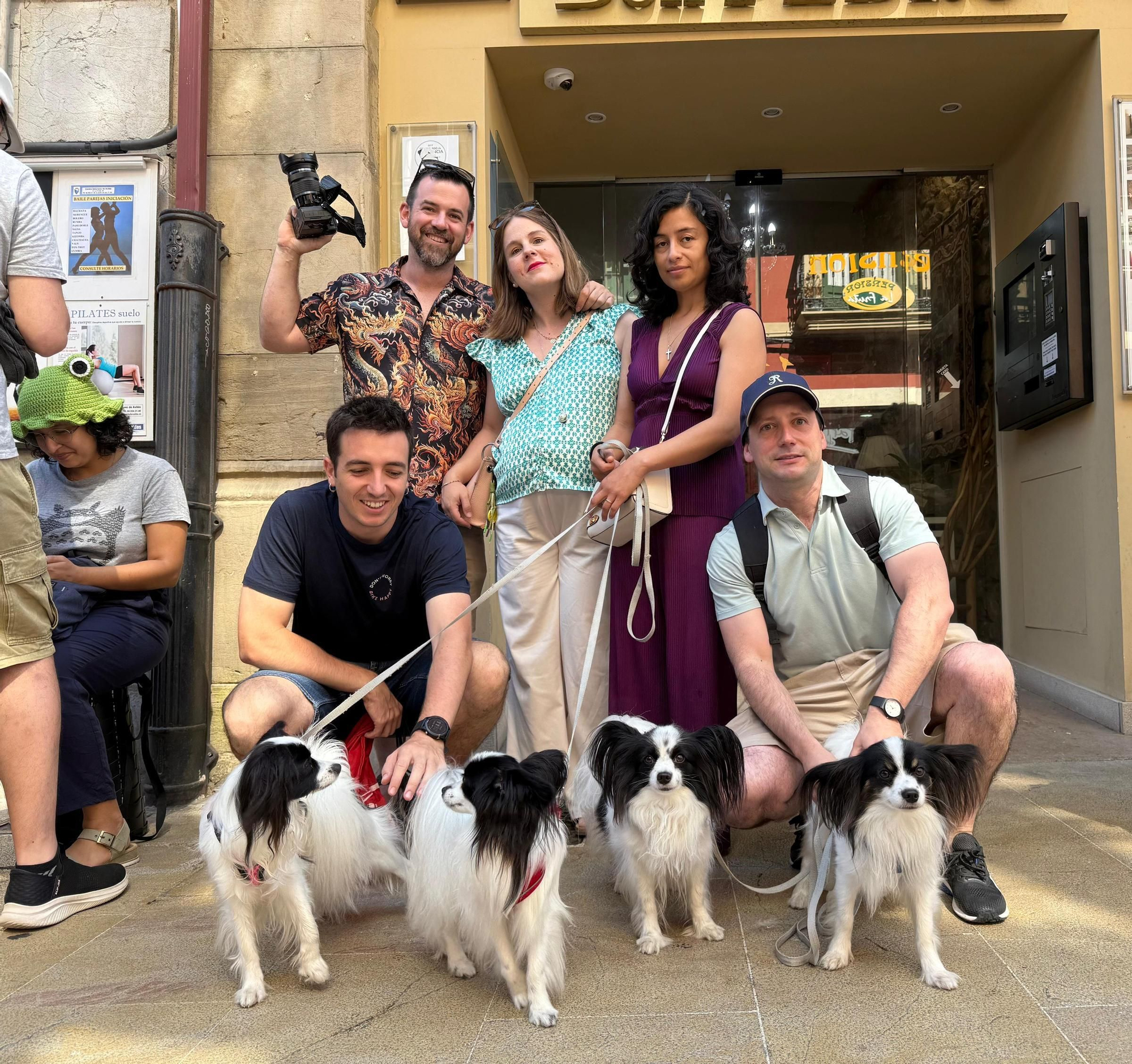 EN IMÁGENES: Brandon Sanderson desata la locura en su segundo día en Avilés
