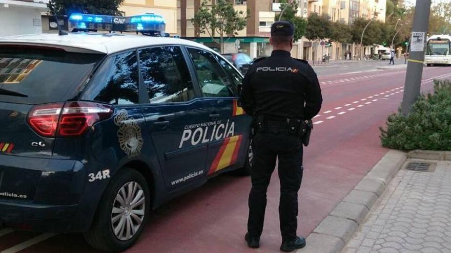 Cuatro detenidos por atracar con una navaja a un joven en Castellón