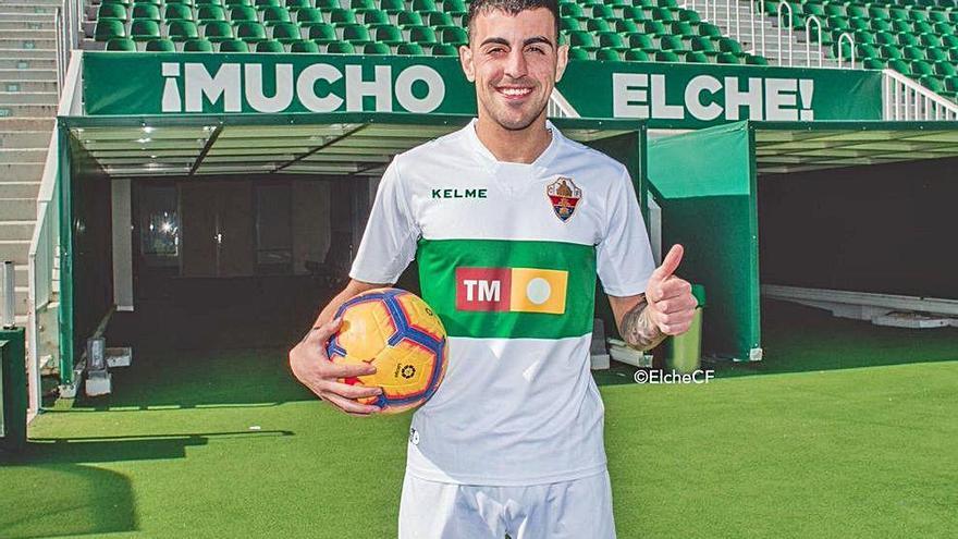 El Elche presenta a Castro en el Martínez Valero