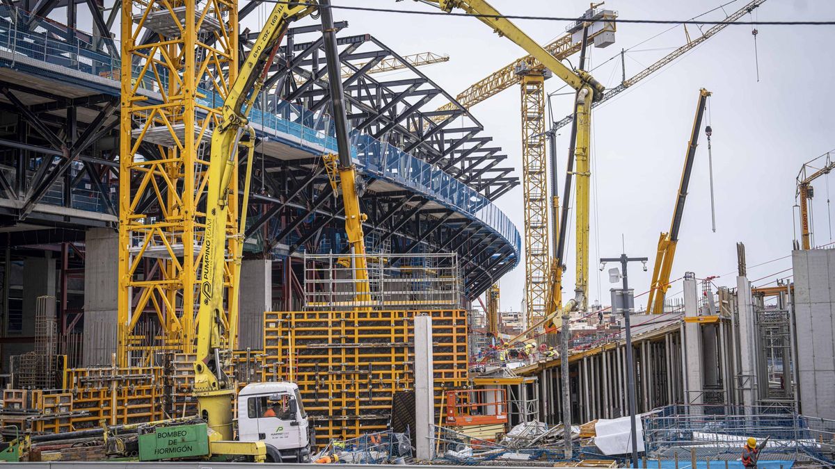 Obras del Camp Nou, en Barcelona, a mediados de este mes de abril.