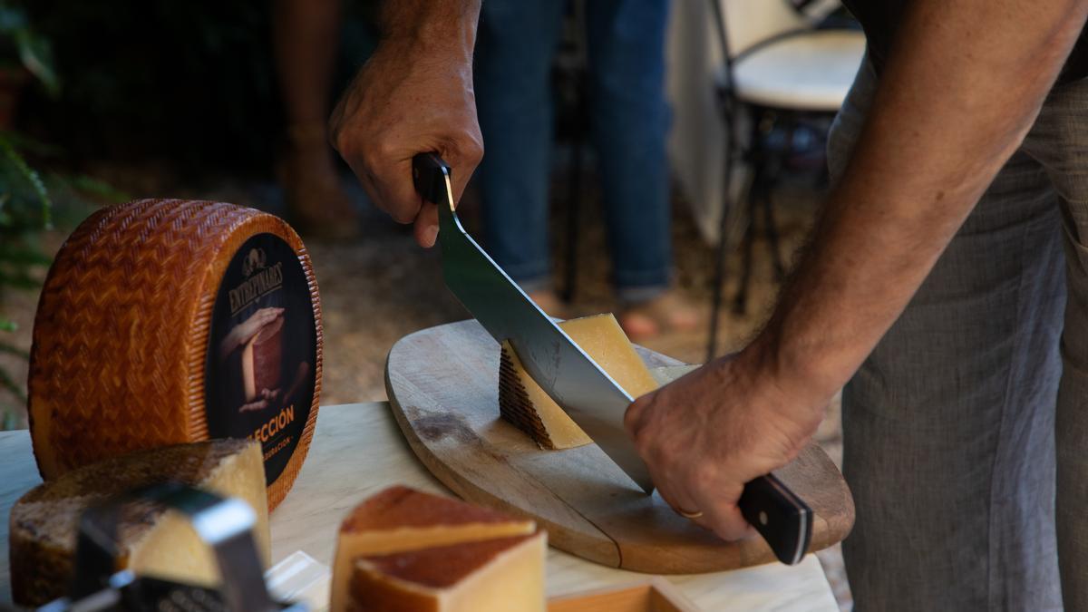 La producción anual supera los cien millones de kilos de queso.