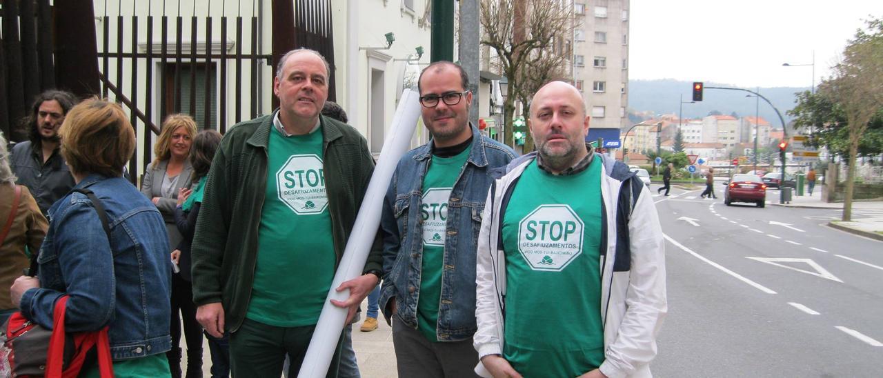 Miembros de Stop Desahuicios, en una protesta en Santiago