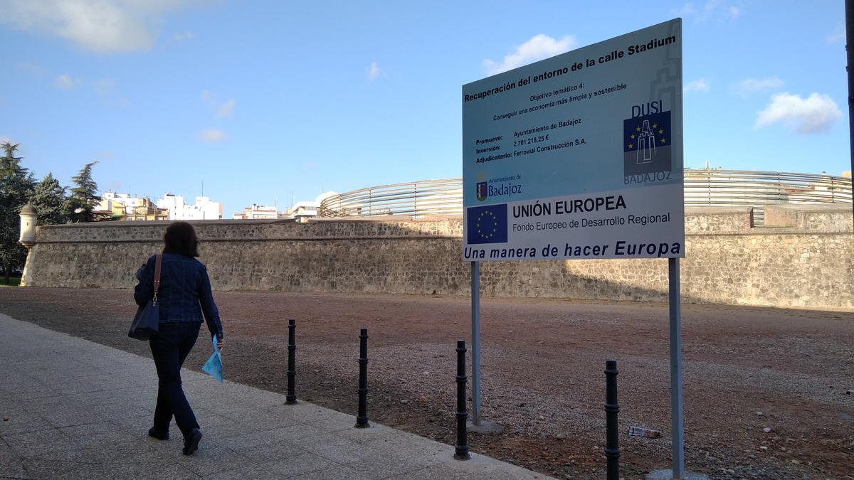 El cartel anunciador del proyecto de la calle Stadium se colocó la semana pasada.