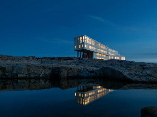 Imágenes del espectacular hotel construído en la isla de Fogo, Canadá.