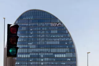 El FMI considera suficientes los compromisos que la CNMC y el BBVA pactaron para la opa al Sabadell