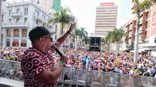Las familias toman las calles de Santa Cruz de Tenerife en el primer Carnaval de Día