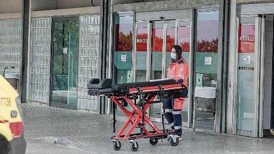 Una imagen reciente del hospital de Son Llàtzer, centro que acumula a un total de 14 trabajadores positivos y 63 en vigilancia.