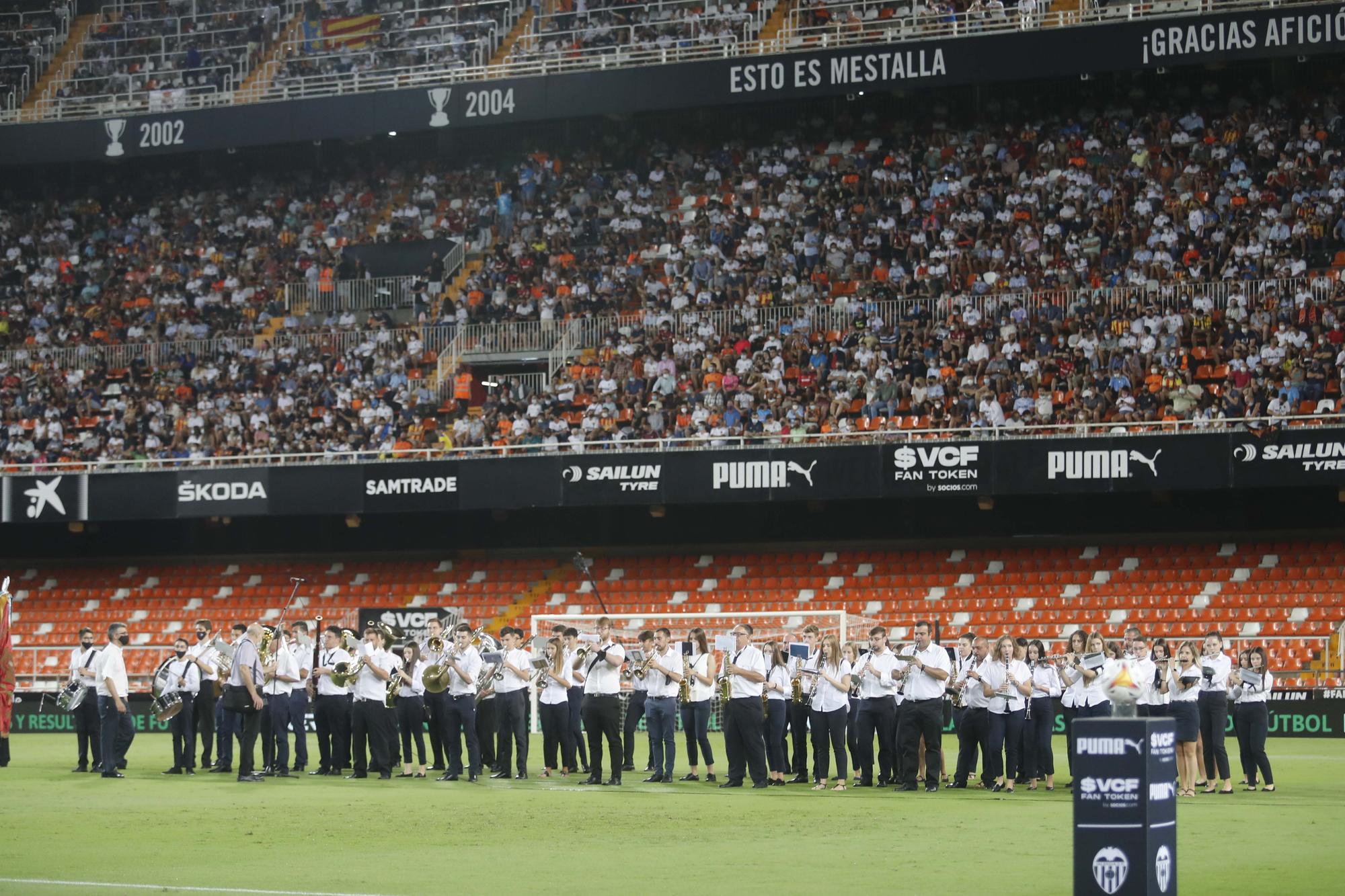 La Sociedad Musical de Llosa de Ranes en Mestalla