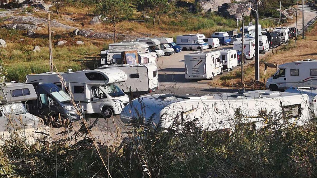 Caravanas en Cabo Udra el primer fin de semana del mes de julio.