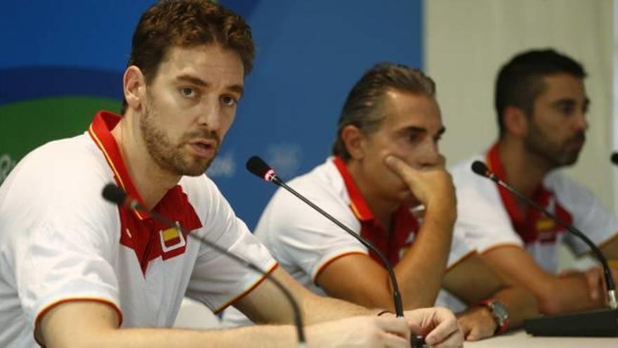 El equipo de baloncesto inicia el sueño de su cuarta medalla