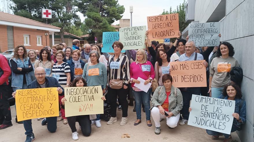 Los trabajadores de la Comarca del Campo de Cariñena protestan contra el despido de 6 compañeros