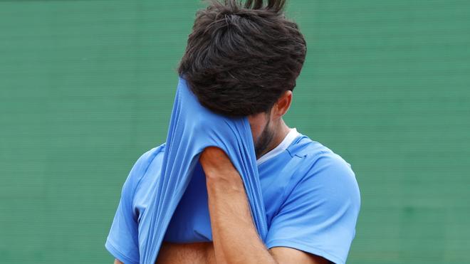 Una lesión que cuesta más de 5.000 puntos: Alcaraz se desploma ante Sinner en la carrera por el número 1 del ranking ATP