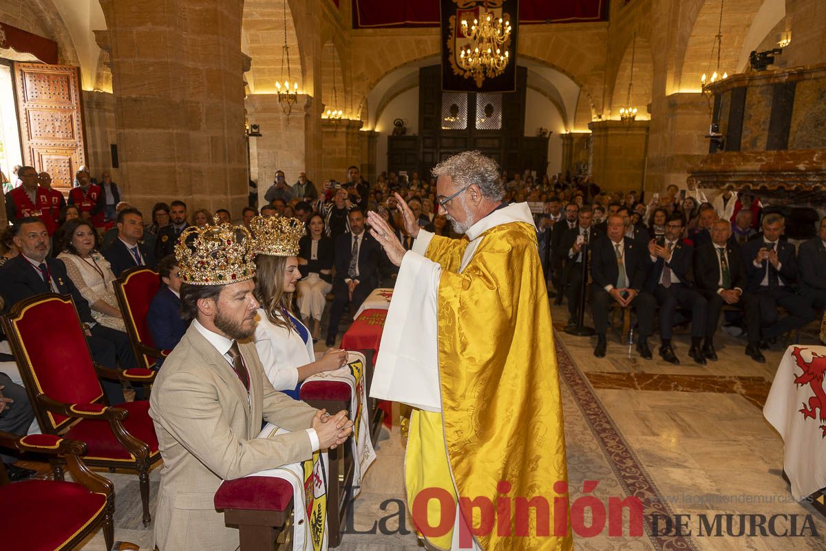 Coronación de los Reyes Cristianos y bendición de banderas del Bando Cristiano en Caravaca