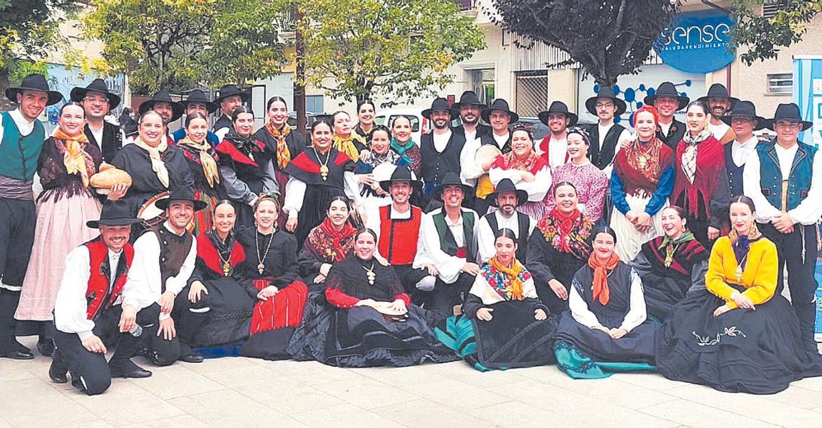 Agrupación folclórica Cantigas e Agarimos