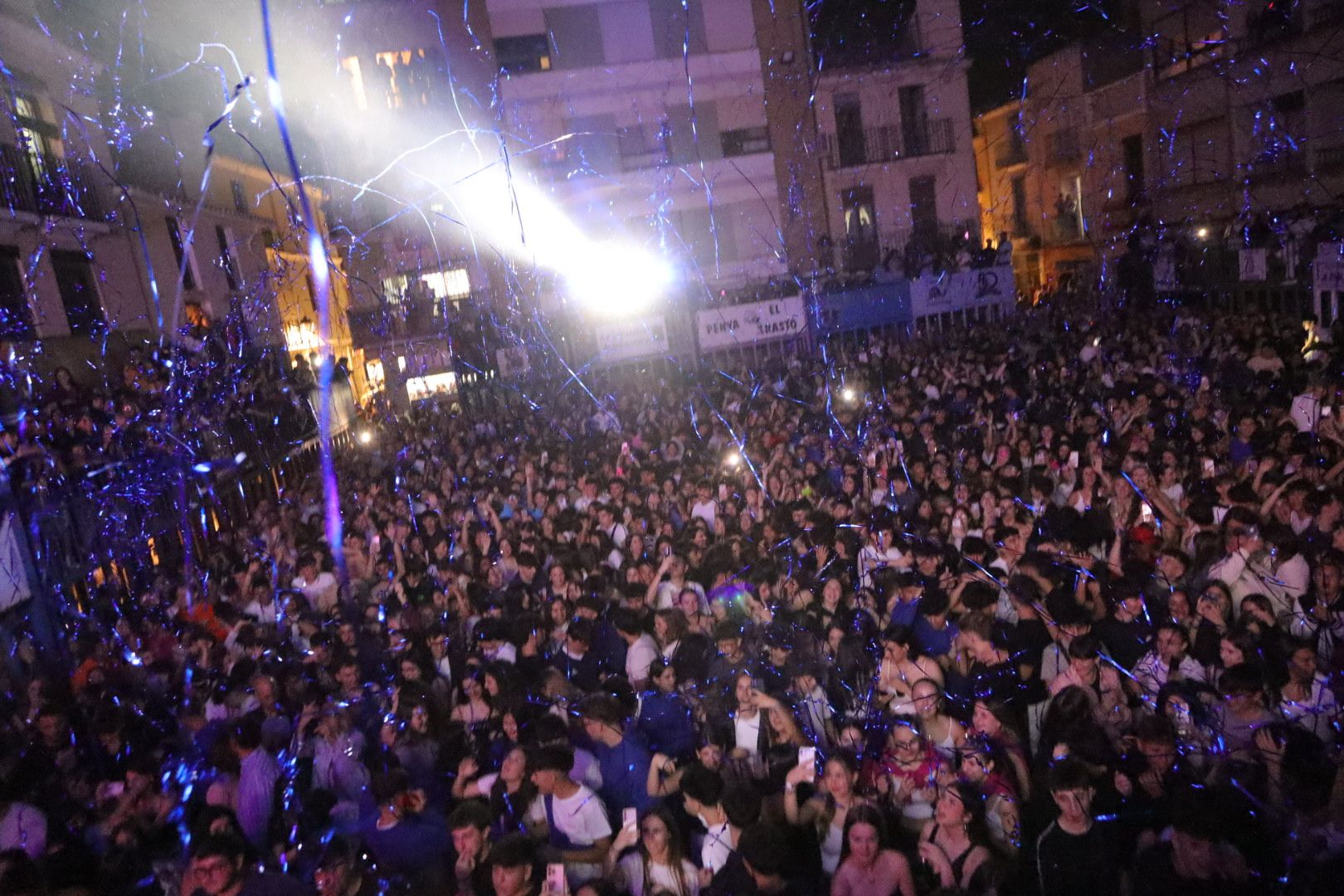Galería de fotos: El Esclat de Festa inaugura por todo lo alto las fiestas de Almassora