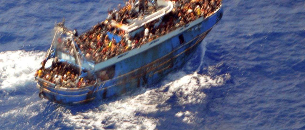 La mayor tragedia migratoria del Mediterráneo destapa una nueva ruta entre Libia y Grecia.