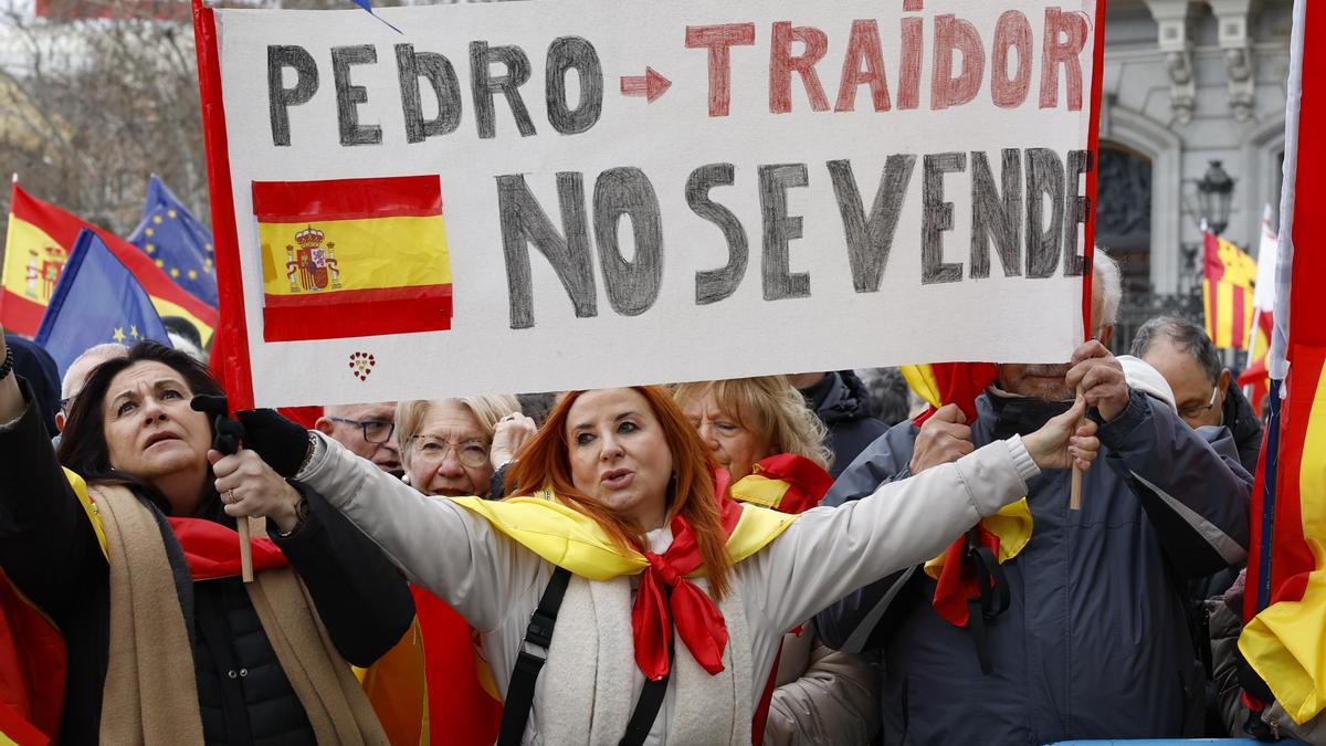 Concentración en Madrid contra la Ley de Amnistía.