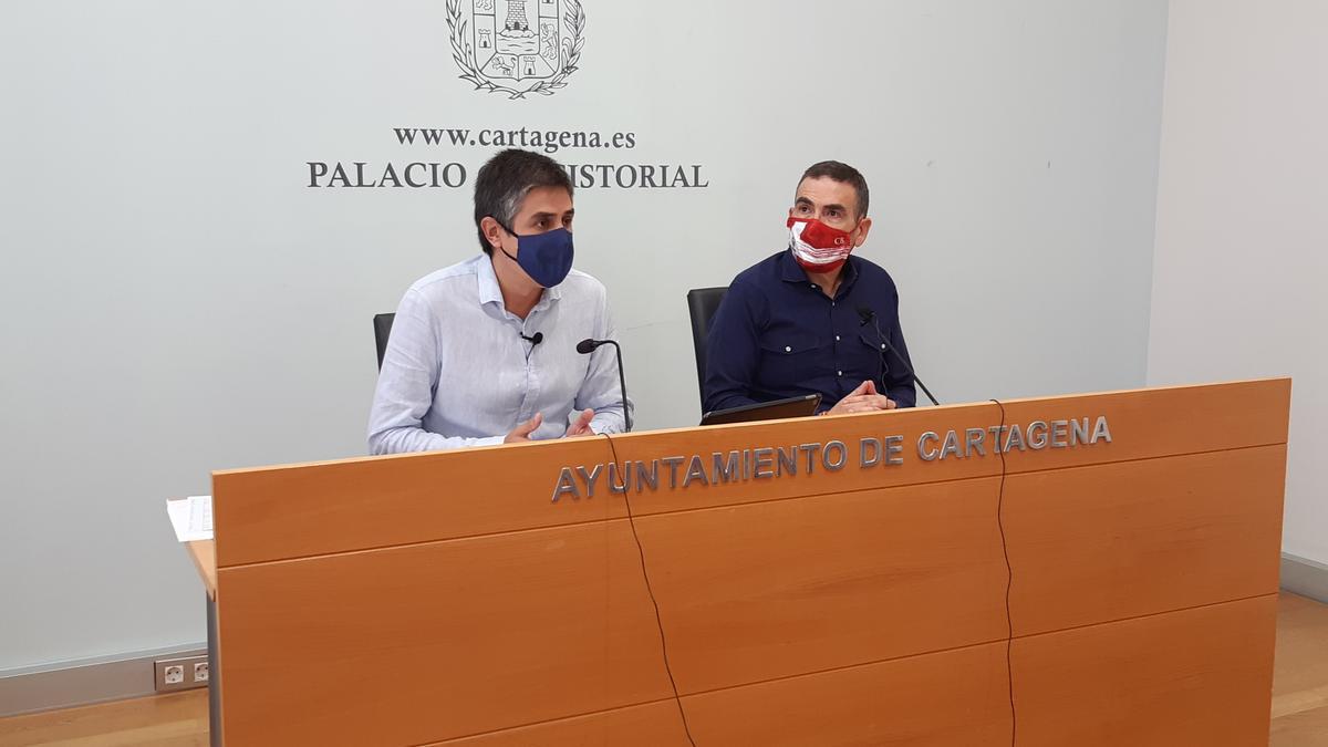 Los ediles de MC Cartagena Jesús Giménez Gallo y José López.