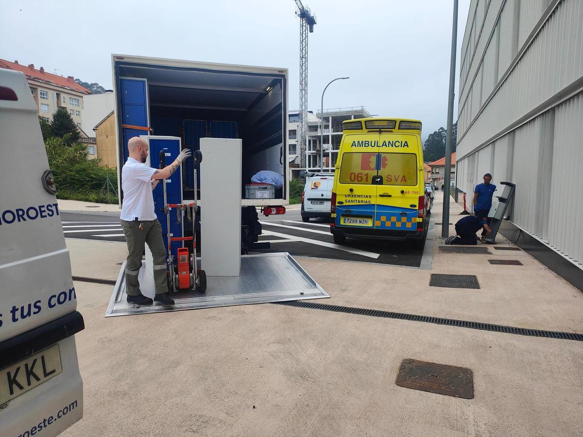 Las imágenes de la primera mañana de funcionamiento del nuevo centro de salud de Moaña