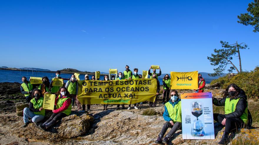 Greenpeace celebra en Arousa el Tratado de los Océanos