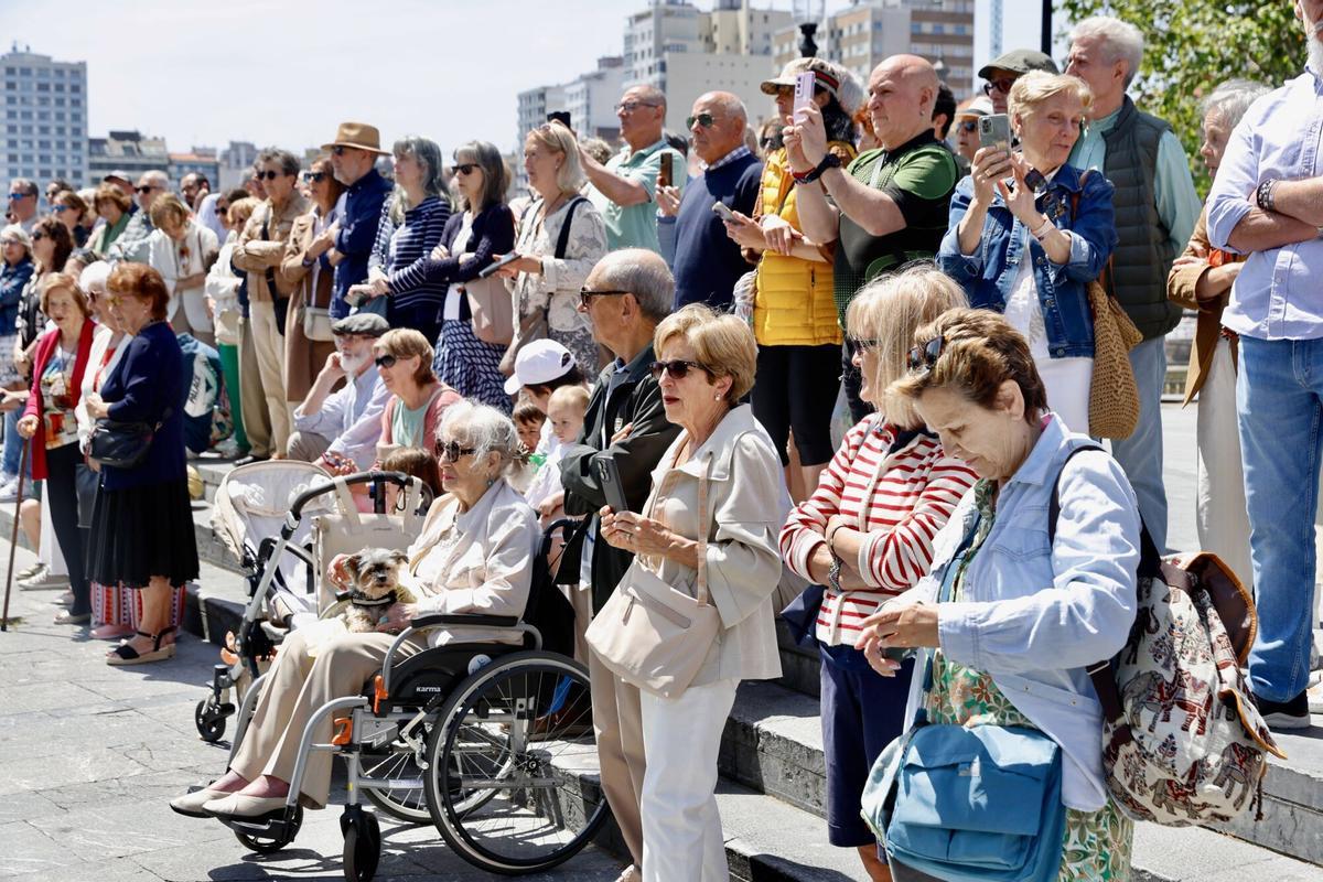 En imágenes: Gijón se anima con el Corpus Christi en plena fiebre por León XIV En imágenes: Gijón se anima con el Corpus Christi en plena fiebre por León XIV