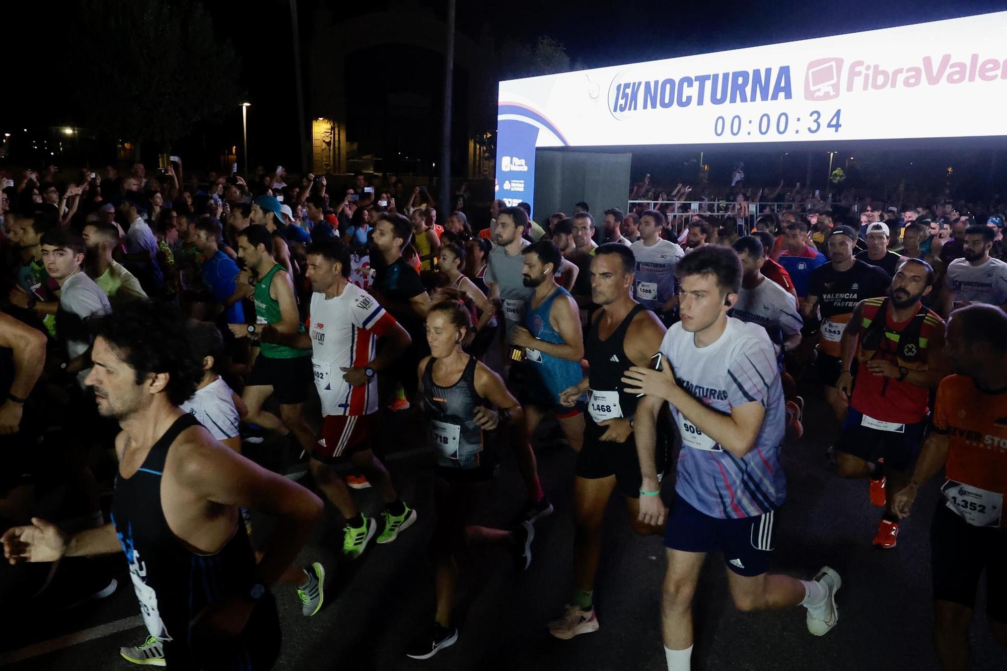 Más de 9.000 participantes toman la salida de la 15K Nocturna Valencia 2023