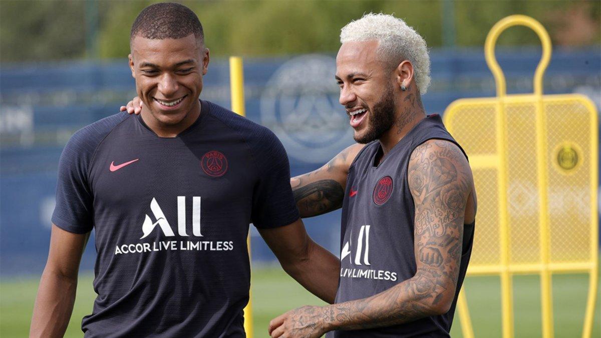 Mbappé y Neymar, durante la sesión