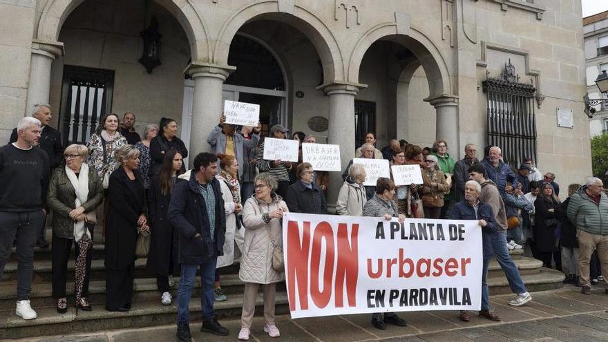 a al Concello de Marín a explicar el plan de basuras en la cantera de Pardavila