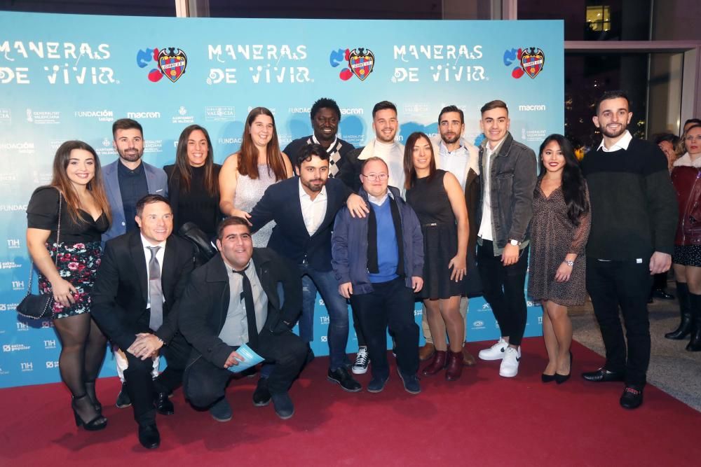 El Levante UD y su Fundación presentan la película levantinista "Maneras de vivir"