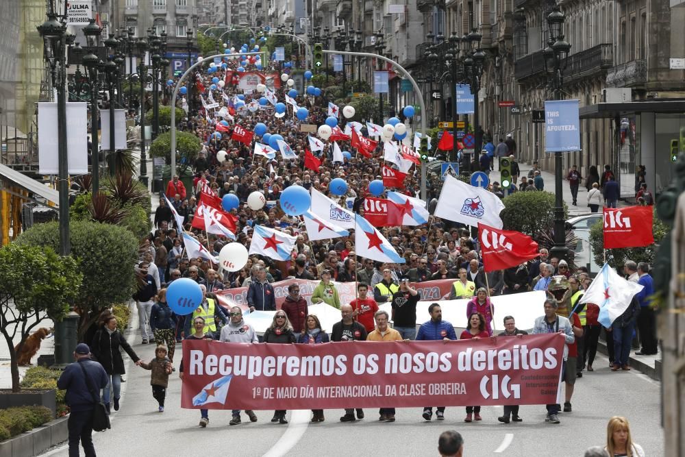 Día del Trabajador en Vigo | Miles de personas exigen la derogación de la reforma laboral