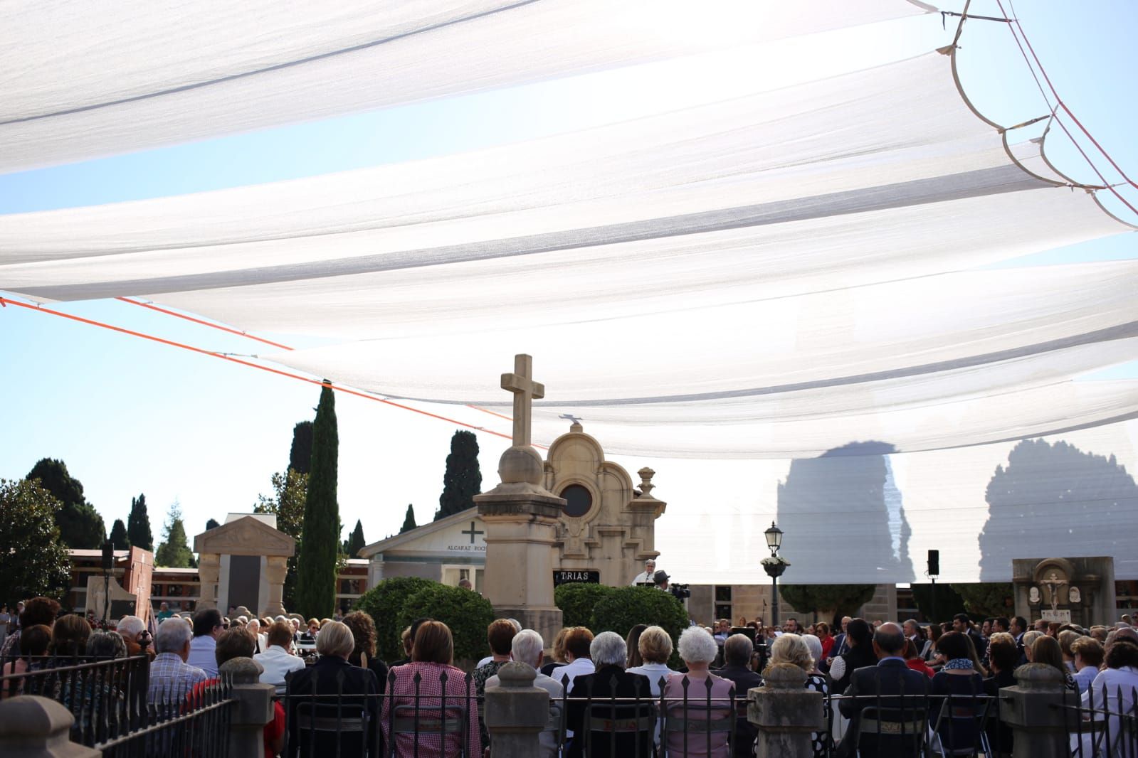 Castellón recuerda a sus fallecidos el día de Todos los Santos