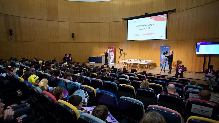 Conoce el programa de actividades que ha organizado la UA por el Día Internacional de la Mujer y la Niña en la Ciencia