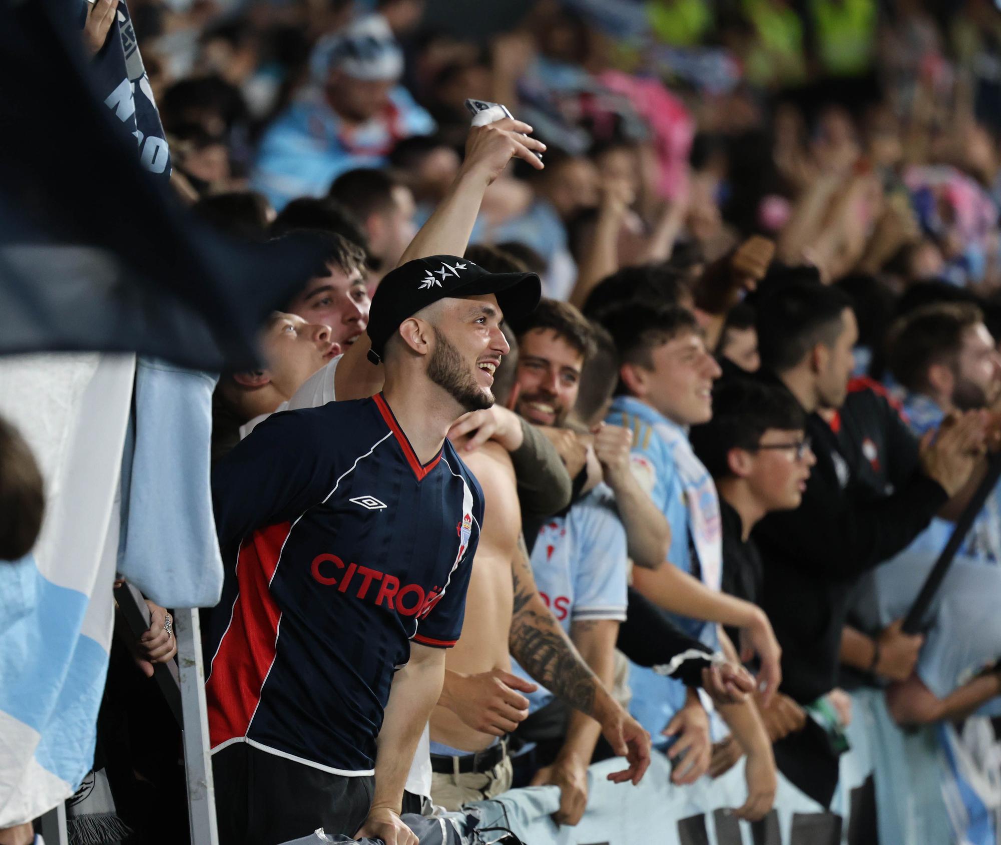 Lágrimas de felicidad en Balaídos: otro final de temporada agónico del Celta