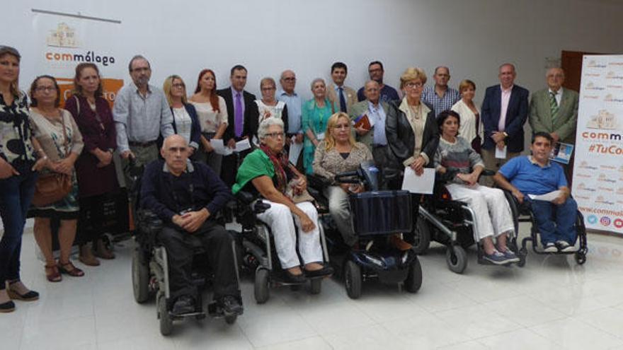 Lectura del decálogo ayer en el Colegio de Médicos.