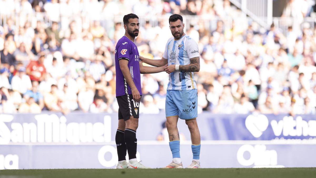 Álex Pastor volvió a ser titular en La Rosaleda.