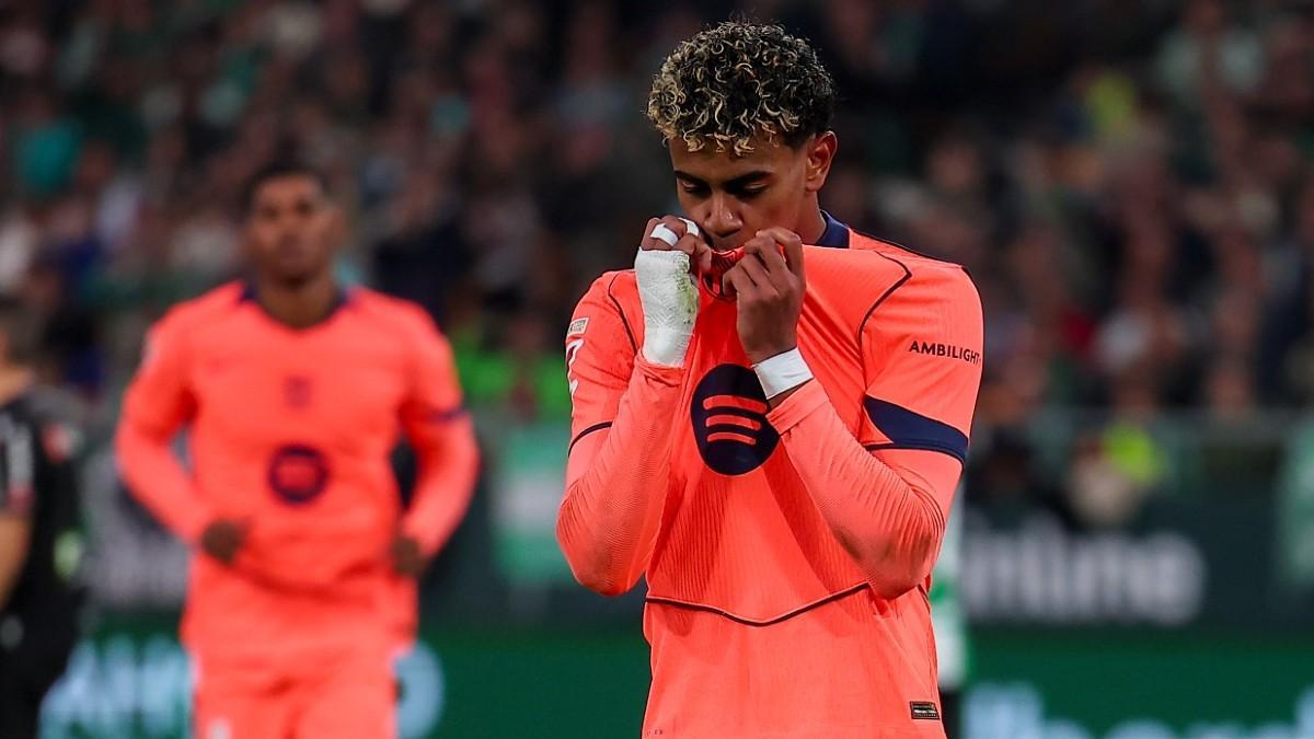 Lamine jugó de '10' contra el Betis