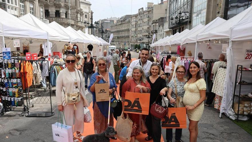 El comercio local, al «desnudo» por la calle