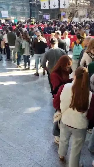 Más de 2 horas para salir de la mascletà: «Estoy atrapada en la estación»