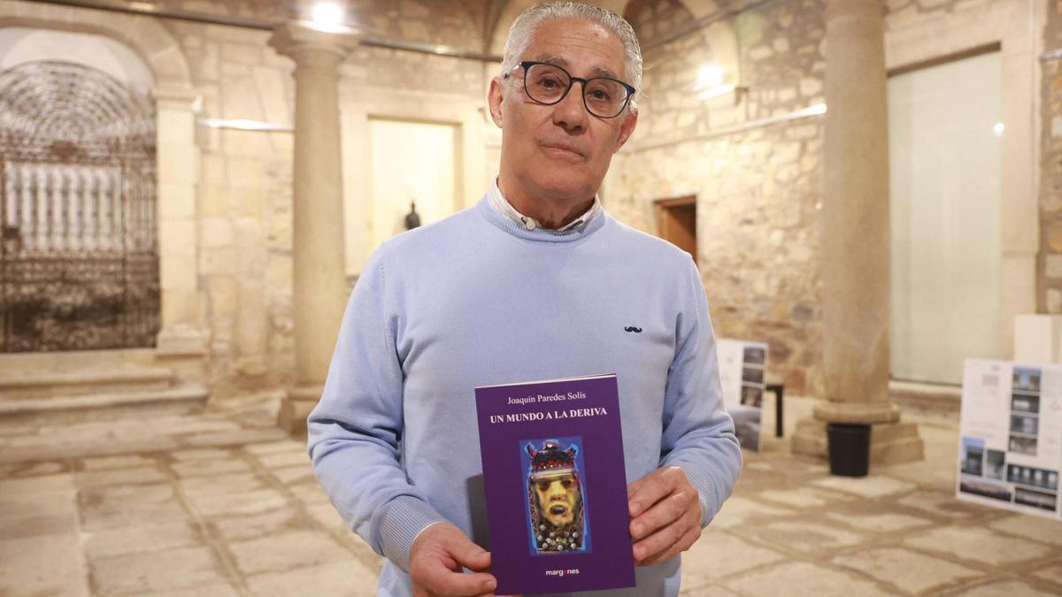 Joaquín Paredes, escritor de 'Un mundo a la deriva'.