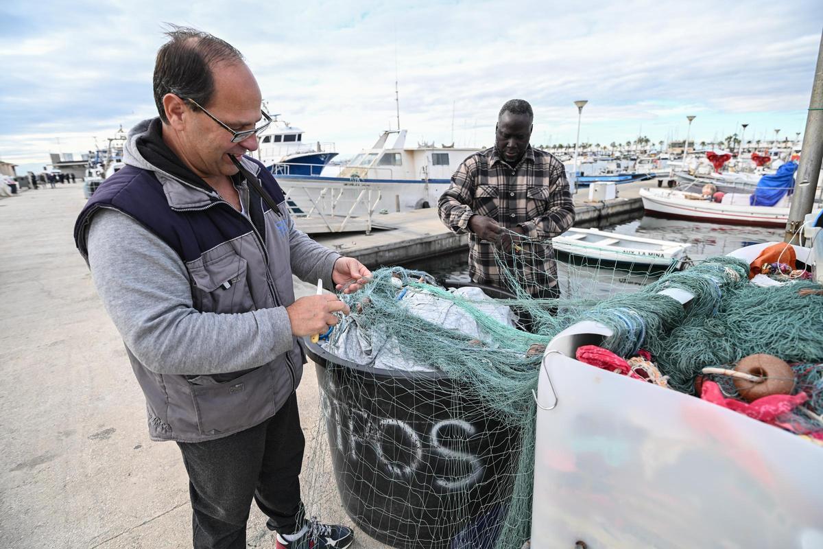La flota pesquera alicantina amrrada contra las últimas exigencias de la Unión Europea