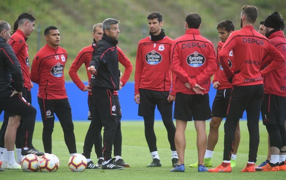 El nuevo técnico blanquiazul se pone al frente del equipo. El segundo entrenador Fabián Rivero y el preparador físico Moisés del Hoyo se unen junto a Martí al cuerpo técnico del primer equipo.