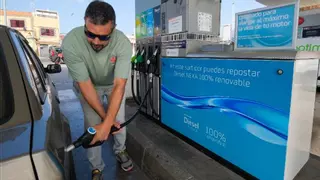 Repsol expande en Canarias su diésel de bajas emisiones