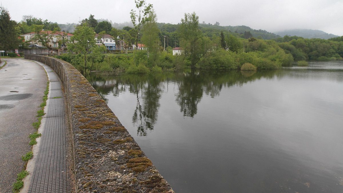 Embalse de As Conchas, en el río Limia.