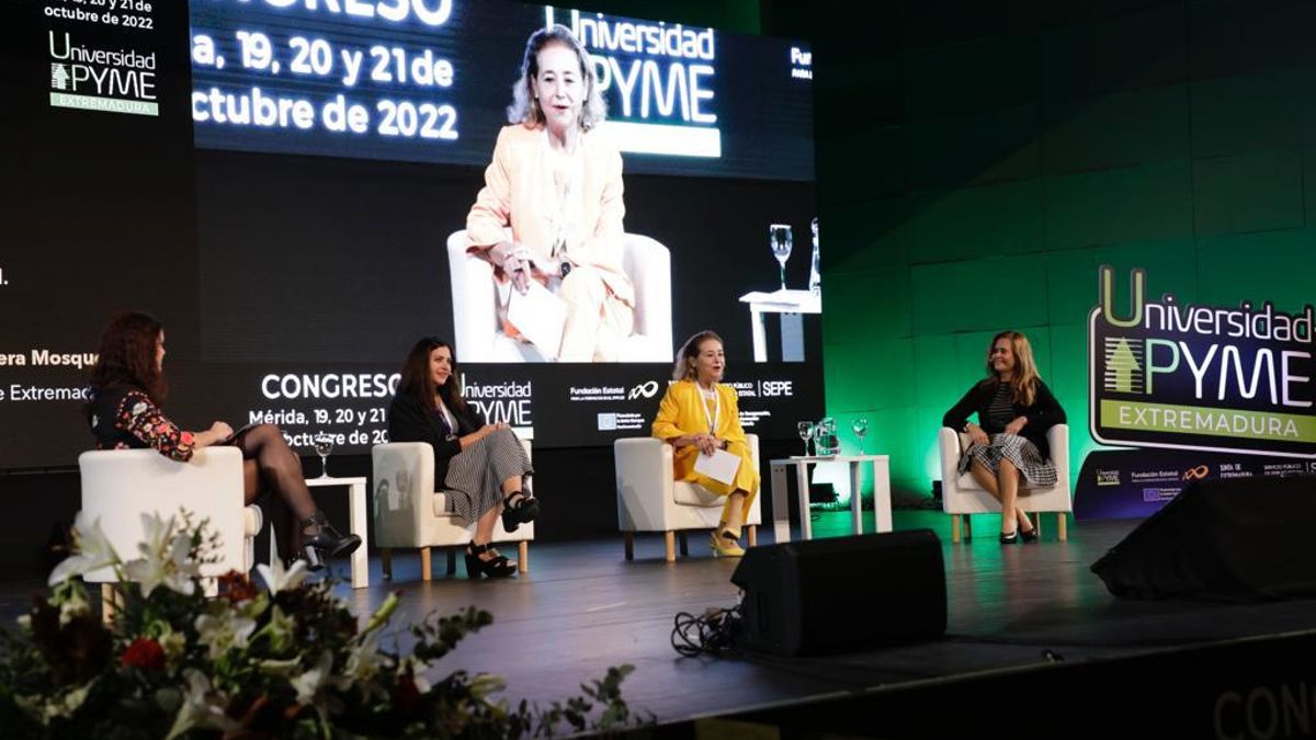 Panel sobre formación, evaluación de capacidades y competencias digitales.